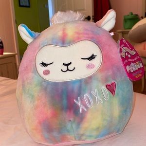 Leslie the llama Valentine’s Day squishmallow 8”